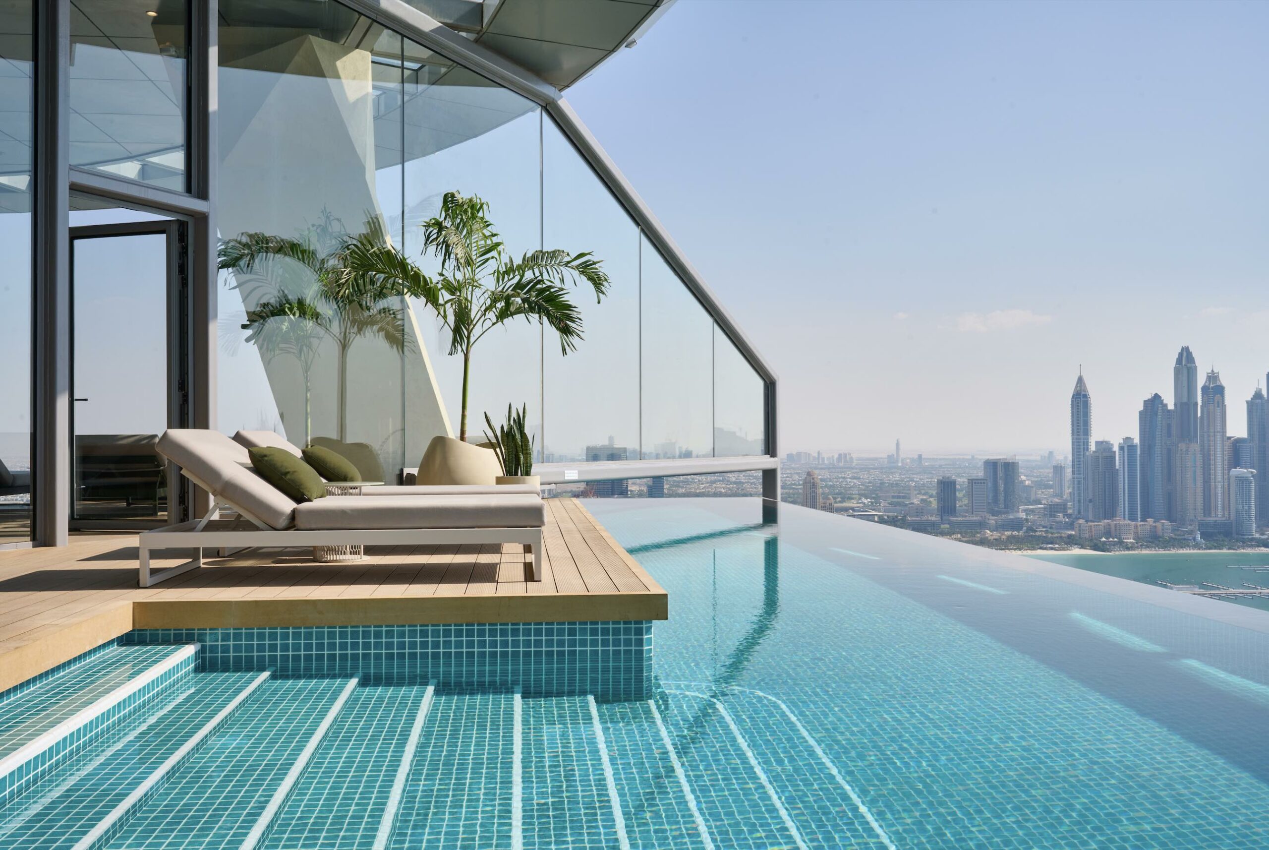 AURA Sky Pool & Lounge: The Facts