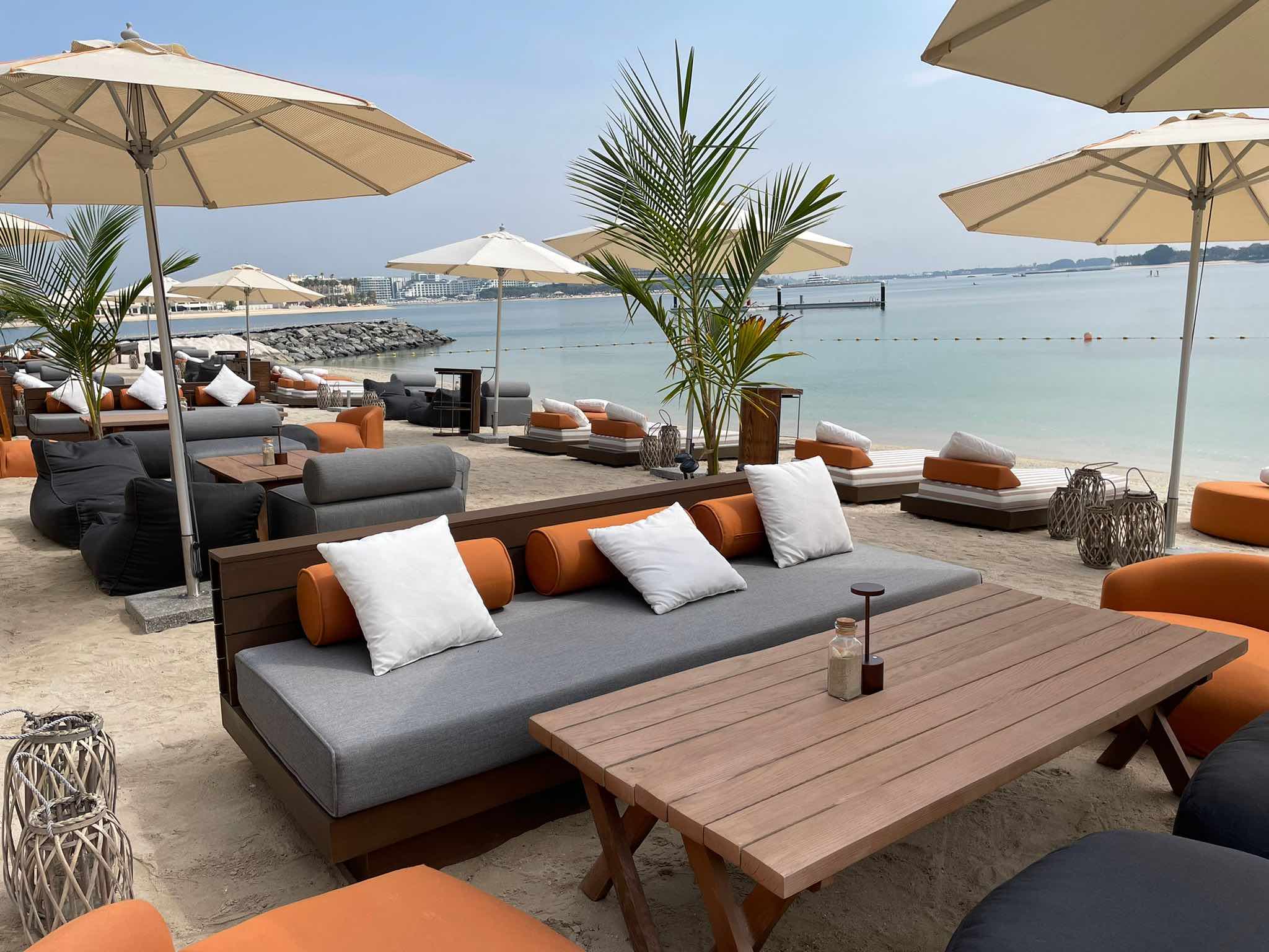 Experience beach chic at Ría in Club Vista Mare