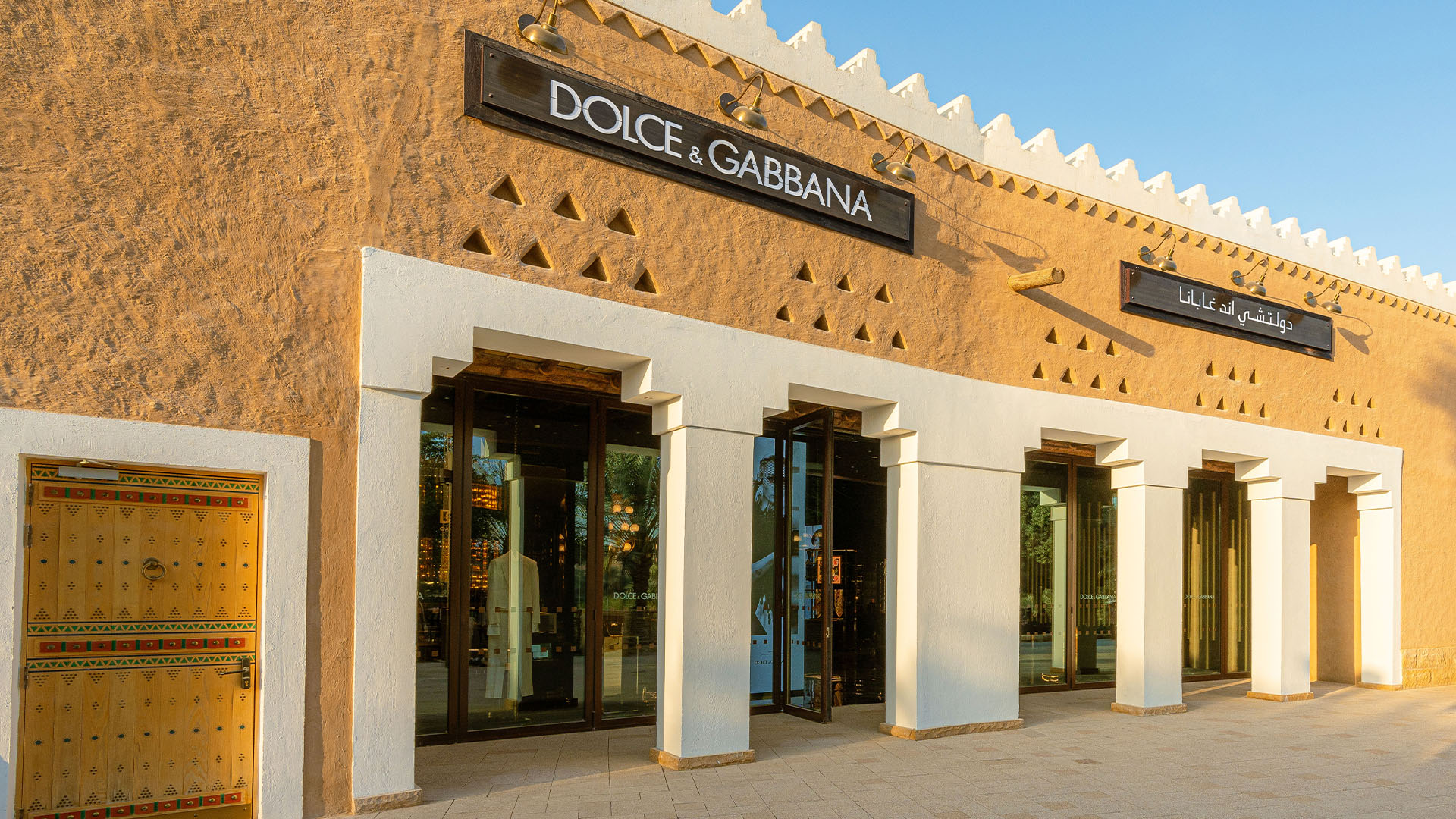 Dolce&#038;Gabbana opens its largest store and first café in Saudi Arabia