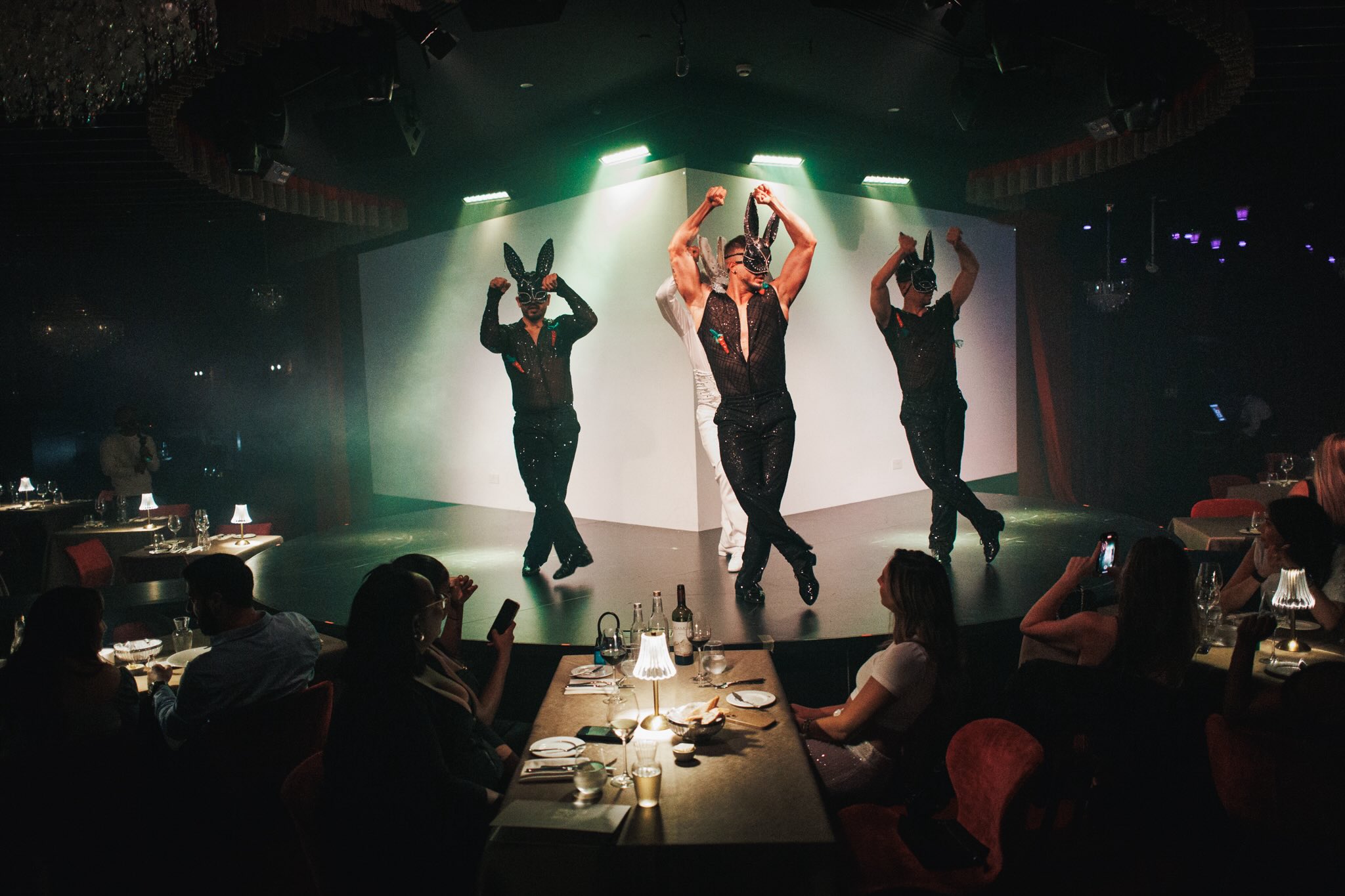 23 Dubai dinner shows that will bring the razzle-dazzle